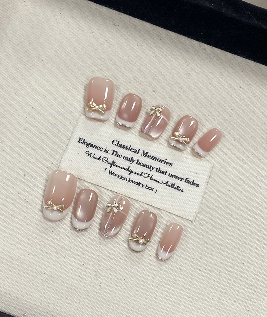 Slighty Sweet Girl Short Square Press-on Nails - Image 2