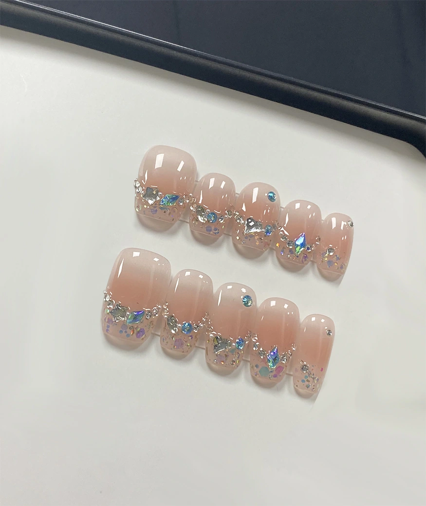 Fingertips Heart Beat Press-on Nails - Image 2