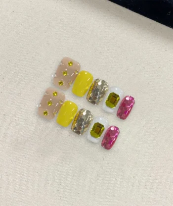 Alternative view of Oni Press-on Nails